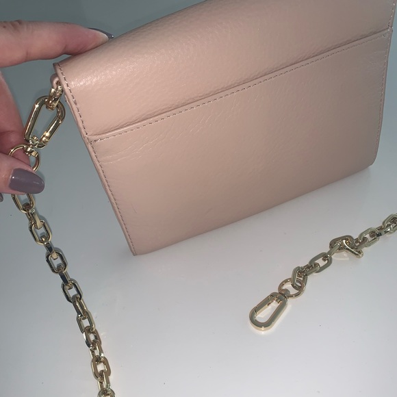 Tory Burch Chain to Wallet Crossbody - Picture 8 of 8
